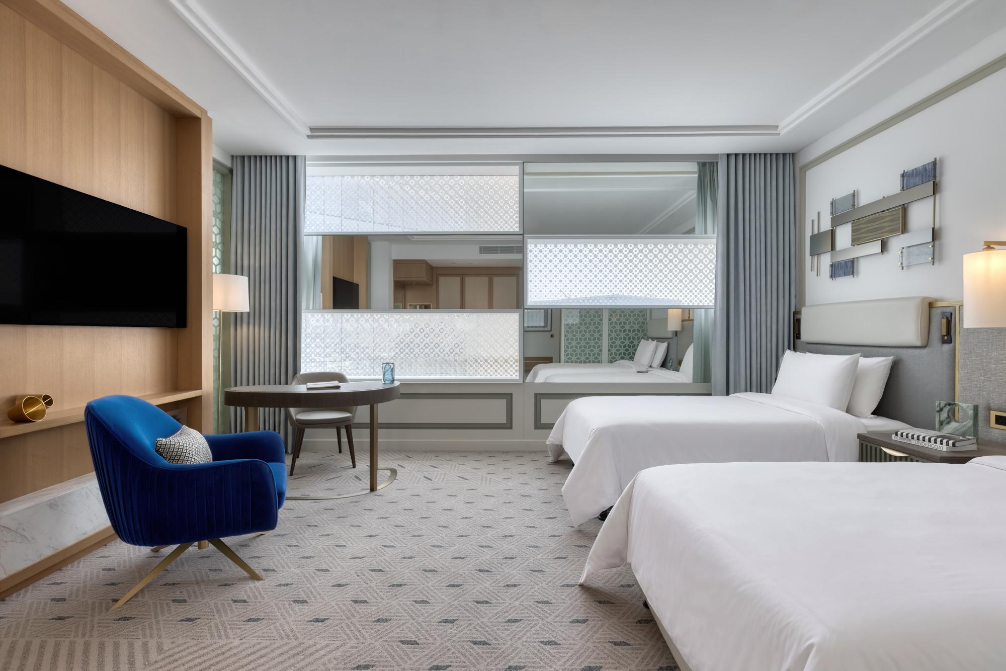 luxury executive room twin chair atheel kafd hotel